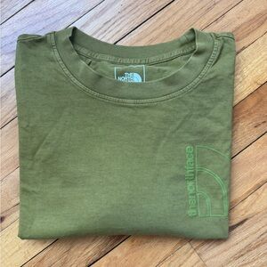 The North Face Men’s Green Crew Neck Tee Sz L